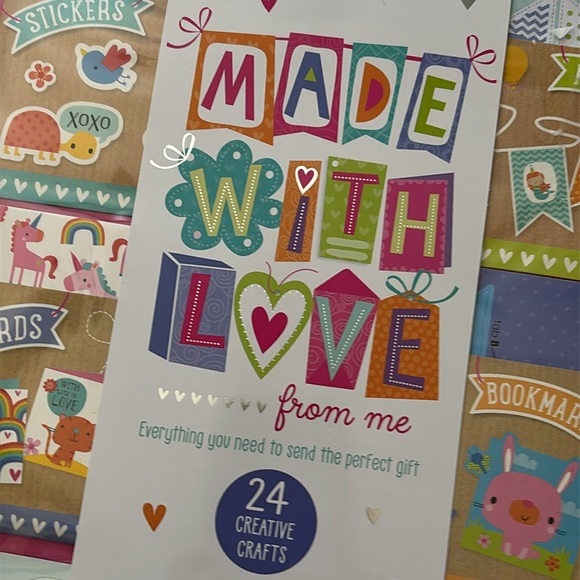 Make Believe Ideas Made with Love from Me Craft Set 24 Creative Crafts - Picture 2 of 9